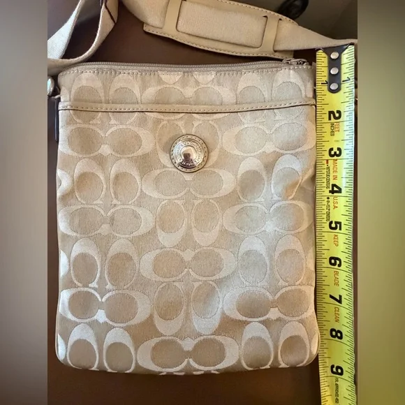 **SALE**Coach Beige Signature Crossbody Bag from 2008 - Picture 11 of 16